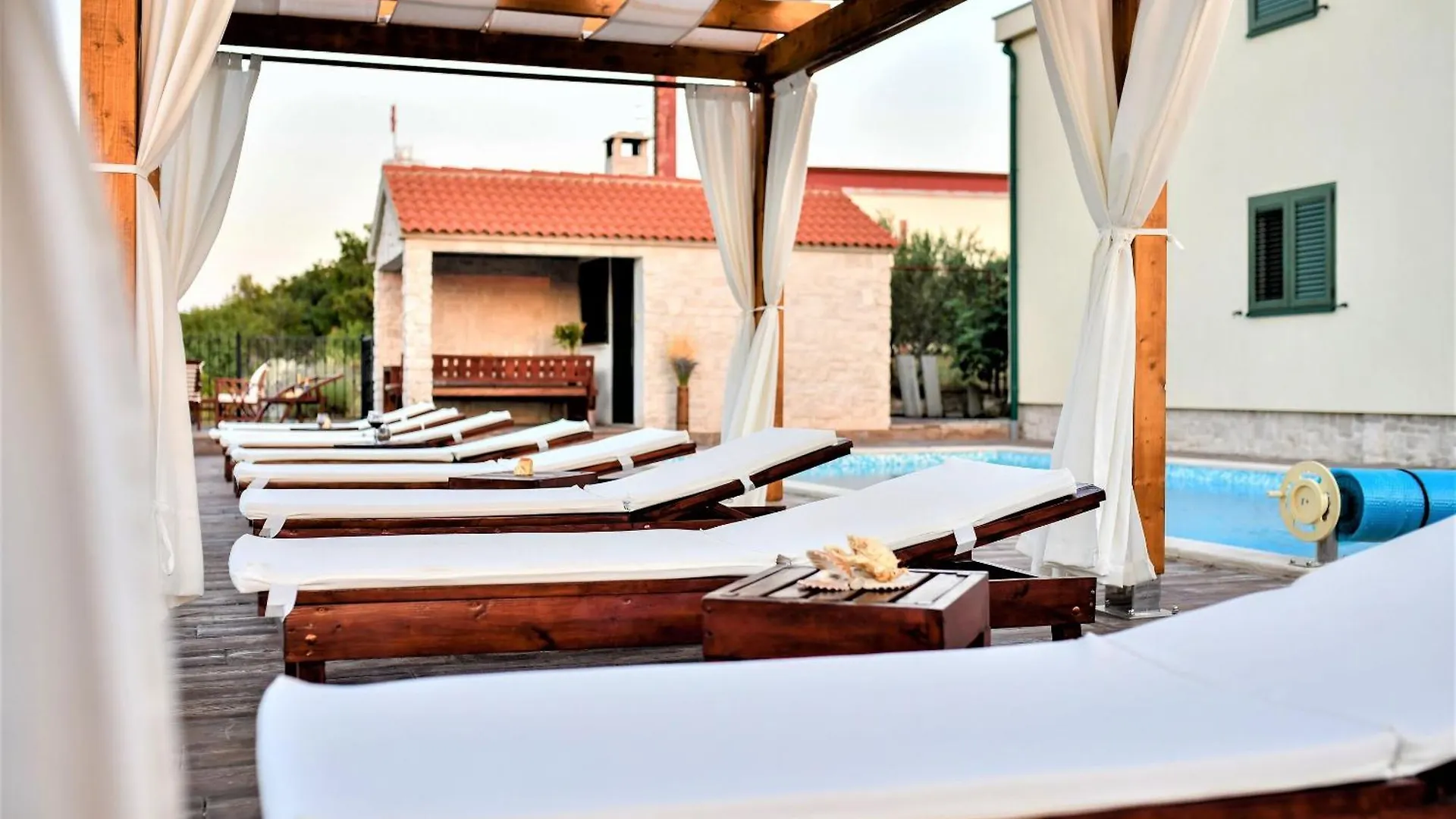 Apartments Lucija Novigrad   Novigrad (Dalmatia)